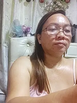 Snapshot of asianwet4u chatting on July 25, 8:45 am asianwet4u online show from July 25, 8:45 am