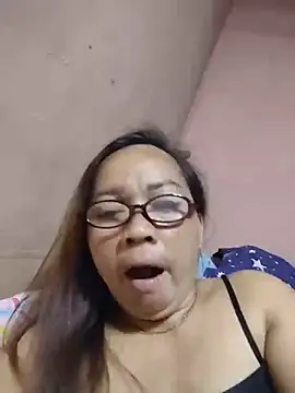 Snapshot of asianwet4u chatting on July 27, 4:14 pm asianwet4u online show from July 27, 4:14 pm