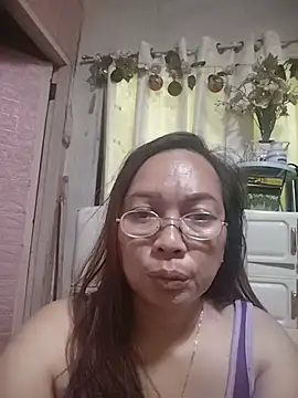 Snapshot of asianwet4u chatting on July 31, 5:29 am asianwet4u online show from July 31, 5:29 am
