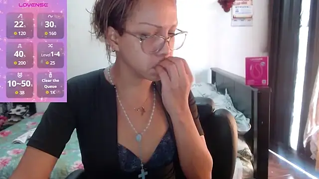 Snapshot of sensual_nataliee chatting on June 7, 3:38 pm sensual nataliee online show from June 7, 3:38 pm