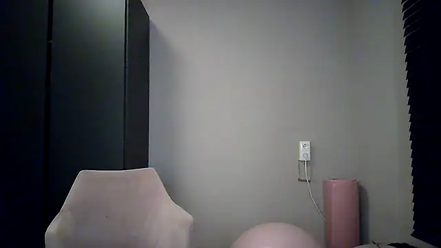 Snapshot of avajade chatting on May 21, 9:33 pm avajade online show from May 21, 9:33 pm