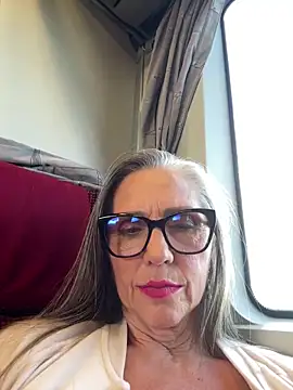 Snapshot of Alimela chatting on June 15, 4:20 pm Alimela online show from June 15, 4:20 pm