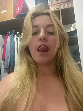 moniquerainx online show from January 15, 12:15 am