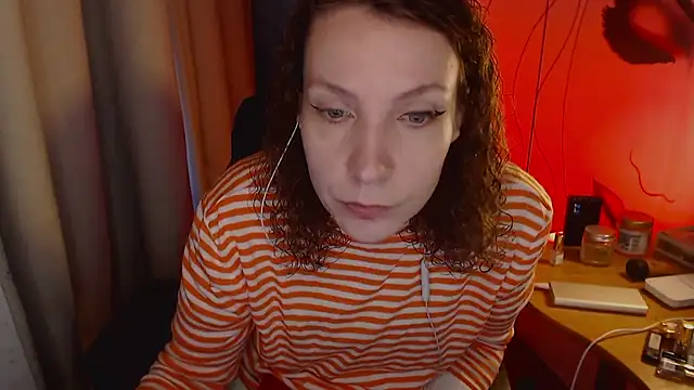 JohansonKatie online show from January 17, 6:47 am