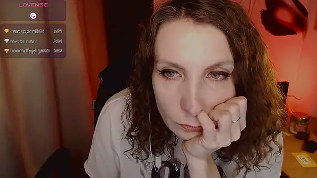 JohansonKatie online show from January 26, 11:39 pm