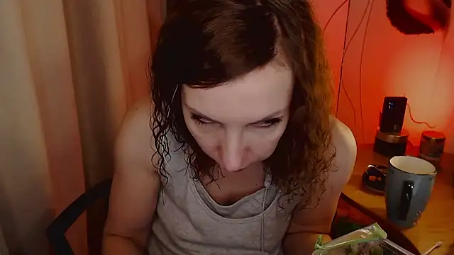 JohansonKatie online show from January 30, 1:31 pm