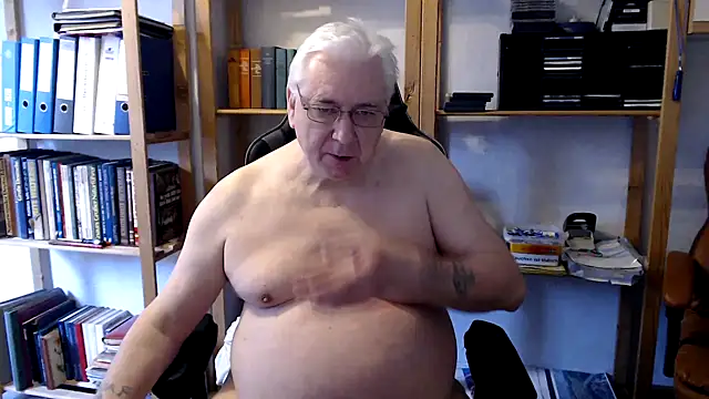 Snapshot of SchwanzhureXXL chatting on February 14, 9:56 am SchwanzhureXXL online show from February 14, 9:56 am