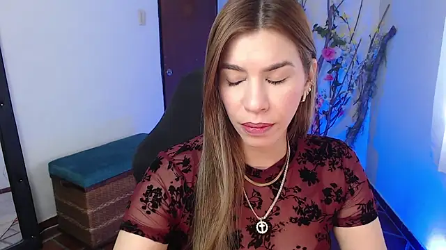 ms sofia x online show from June 15, 3:25 pm