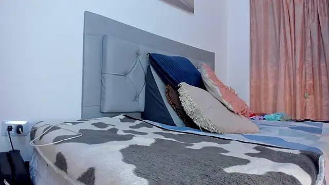 Snapshot of Idaly_Johnson chatting on September 20, 3:29 am Idaly Johnson online show from September 20, 3:29 am