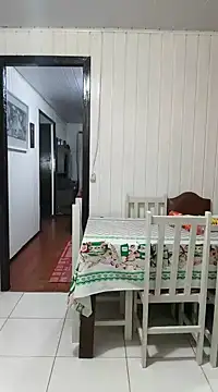 Snapshot of ElfGrey chatting on December 13, 5:27 am ElfGrey online show from December 13, 5:27 am