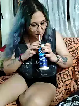 Snapshot of ElfGrey chatting on February 8, 3:52 am ElfGrey online show from February 8, 3:52 am