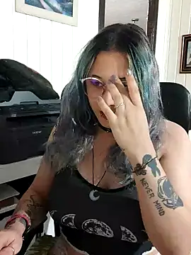 Snapshot of ElfGrey chatting on February 13, 3:39 am ElfGrey online show from February 13, 3:39 am