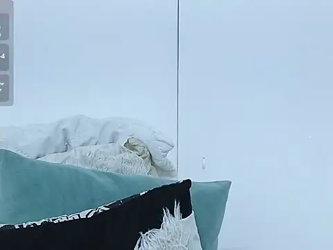 ninaa fox online show from November 27, 3:25 pm