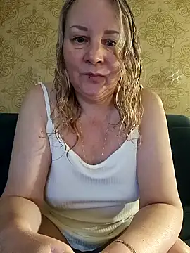 Snapshot of Janahotty chatting on December 6, 10:19 pm Janahotty online show from December 6, 10:19 pm