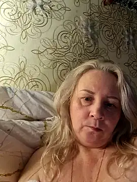 Snapshot of Janahotty chatting on January 4, 1:10 am Janahotty online show from January 4, 1:10 am