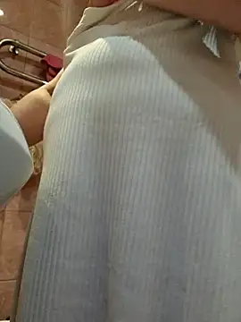 Snapshot of Janahotty chatting on November 2, 2:14 am Janahotty online show from November 2, 2:14 am