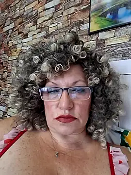 Hot Azaleea online show from August 7, 6:15 am