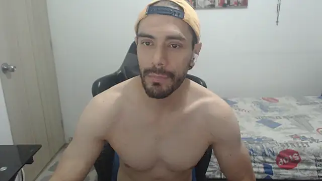 Snapshot of samuelgarcia_ chatting on June 16, 5:21 am samuelgarcia online show from June 16, 5:21 am