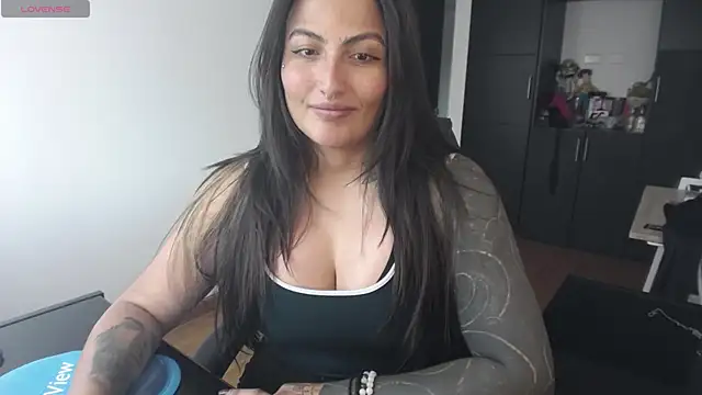Snapshot of michell_fun23 chatting on May 19, 3:18 pm michell fun23 online show from May 19, 3:18 pm