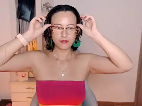 Snapshot of BOREAL_MOON chatting on July 28, 2:40 am BOREAL MOON online show from July 28, 2:40 am