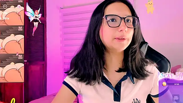 Snapshot of Luniverse chatting on February 3, 9:07 pm Luniverse online show from February 3, 9:07 pm