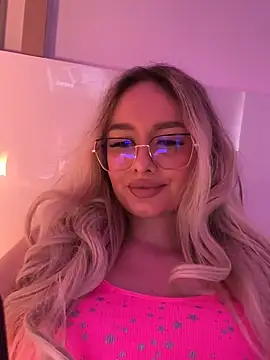 mollyxxx online show from March 12, 8:19 am