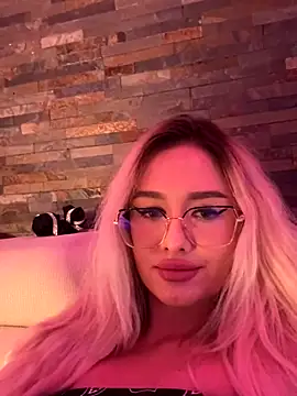 mollyxxx online show from September 13, 4:23 am