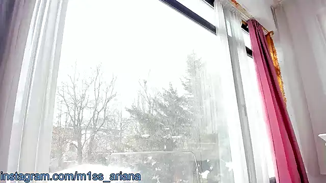 Snapshot of Miss_Ariana_ chatting on February 22, 11:24 am Miss Ariana  online show from February 22, 11:24 am