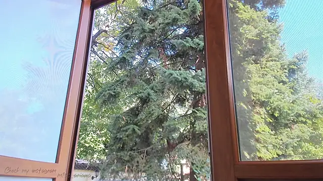 Snapshot of Miss_Ariana_ chatting on September 14, 7:18 am Miss Ariana  online show from September 14, 7:18 am