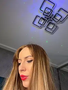RockQueen A online show from May 19, 4:30 am