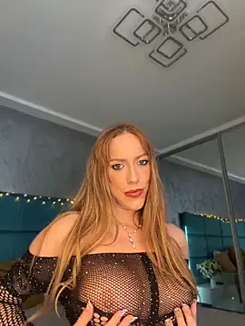 RockQueen A online show from June 10, 4:50 pm