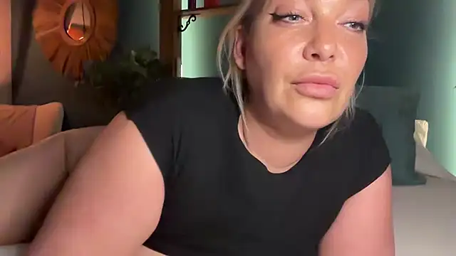 cyberchickie maria online show from June 4, 12:44 pm