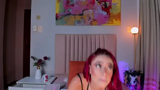 Snapshot of JupiteFox chatting on May 27, 11:57 pm JupiteFox online show from May 27, 11:57 pm