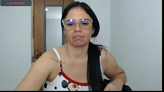 selena ferri online show from December 16, 4:06 am