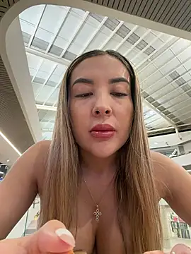 Snapshot of Alexa_seexy1 chatting on August 10, 12:47 am Alexa seexy1 online show from August 10, 12:47 am