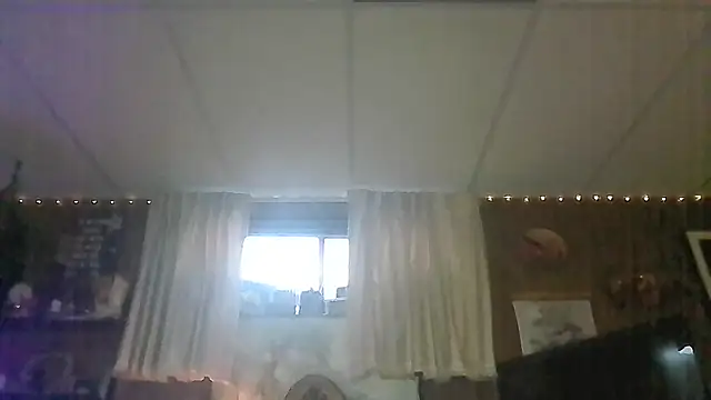 Snapshot of Makowboy chatting on July 23, 1:58 am Makowboy online show from July 23, 1:58 am