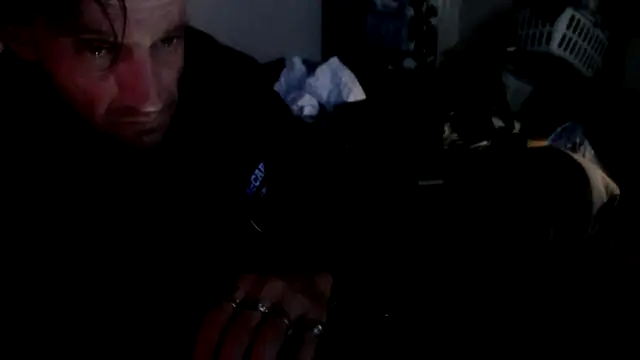 Snapshot of lickthecat chatting on October 11, 11:42 am lickthecat online show from October 11, 11:42 am