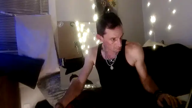 Snapshot of lickthecat chatting on November 4, 12:59 pm lickthecat online show from November 4, 12:59 pm