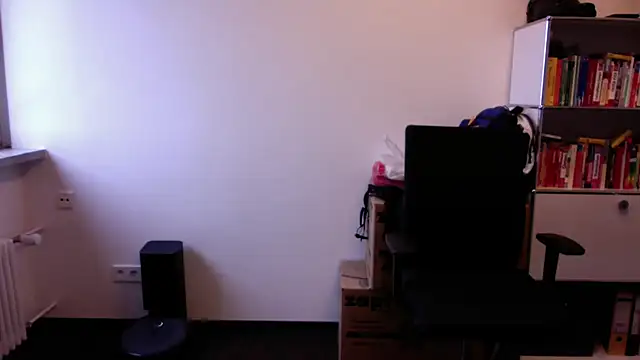 Snapshot of Slave_75 chatting on December 23, 10:53 am Slave 75 online show from December 23, 10:53 am