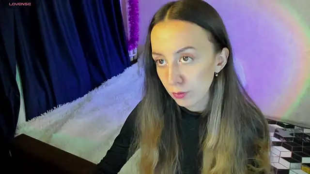 Snapshot of CurlySteph chatting on December 12, 5:48 pm CurlySteph online show from December 12, 5:48 pm