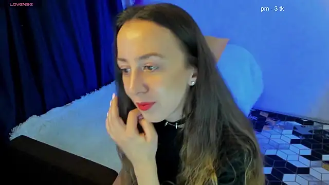 Snapshot of CurlySteph chatting on January 5, 8:21 pm CurlySteph online show from January 5, 8:21 pm