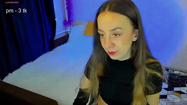 Snapshot of CurlySteph chatting on January 10, 6:17 pm CurlySteph online show from January 10, 6:17 pm