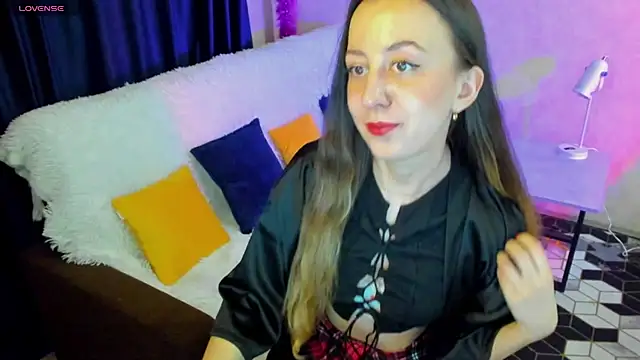 Snapshot of CurlySteph chatting on March 18, 4:04 pm CurlySteph online show from March 18, 4:04 pm