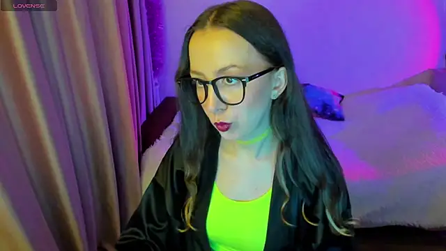 Snapshot of CurlySteph chatting on September 22, 2:52 pm CurlySteph online show from September 22, 2:52 pm