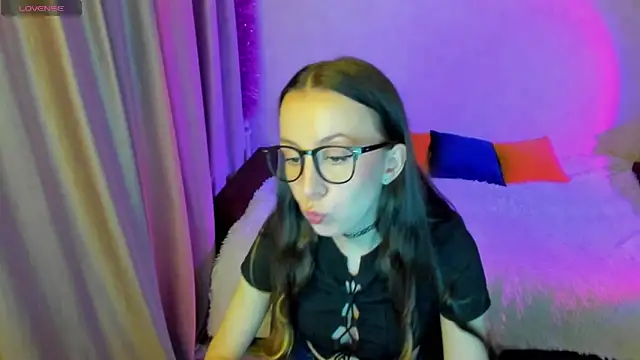 Snapshot of CurlySteph chatting on September 26, 4:11 pm CurlySteph online show from September 26, 4:11 pm