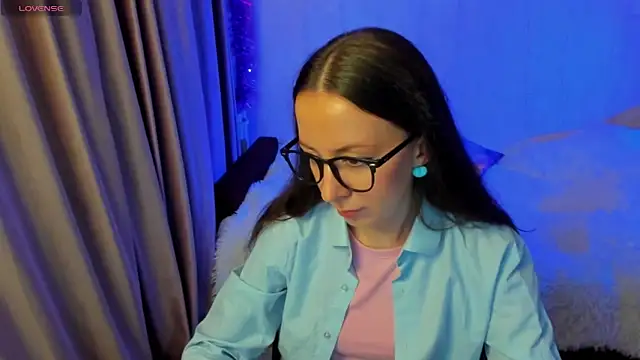 Snapshot of CurlySteph chatting on October 26, 4:46 pm CurlySteph online show from October 26, 4:46 pm