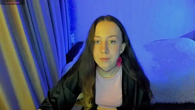 Snapshot of CurlySteph chatting on November 2, 8:11 pm CurlySteph online show from November 2, 8:11 pm