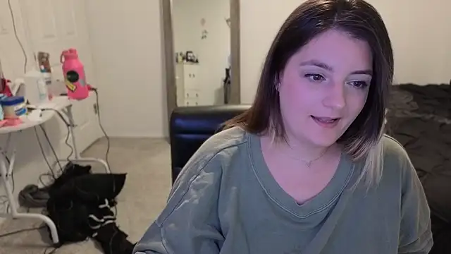 magicsparkles online show from April 28, 4:28 am