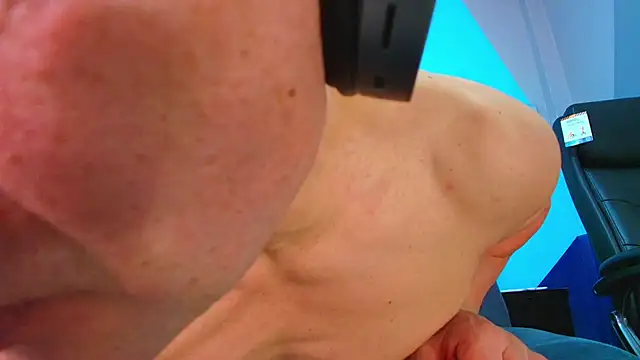 juanses n toro online show from November 4, 1:10 pm