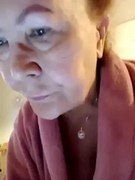 Hottie-Mom online show from December 2, 7:14 am